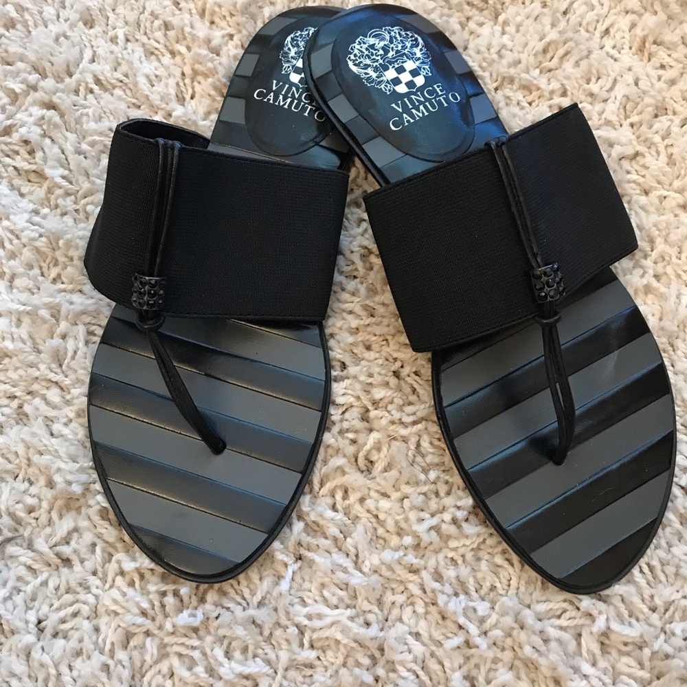 Vince Camuto black thong sandals